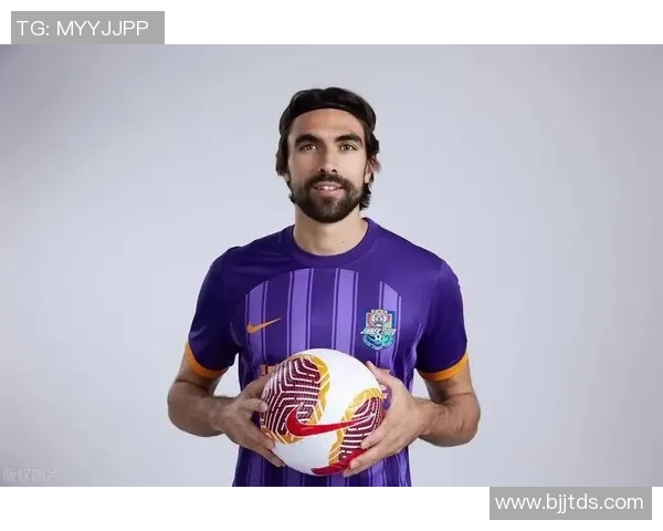 璀璨足球明星的钻石画像展现运动与艺术的完美结合