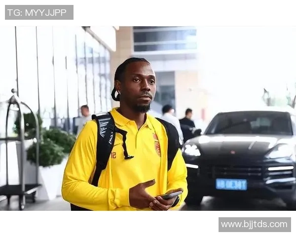 小黑人足球明星的成长故事与梦想追逐之路