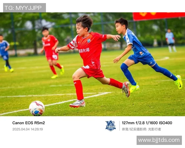 足球明星长情瞬间高清大图展现他们的热爱与奉献精神